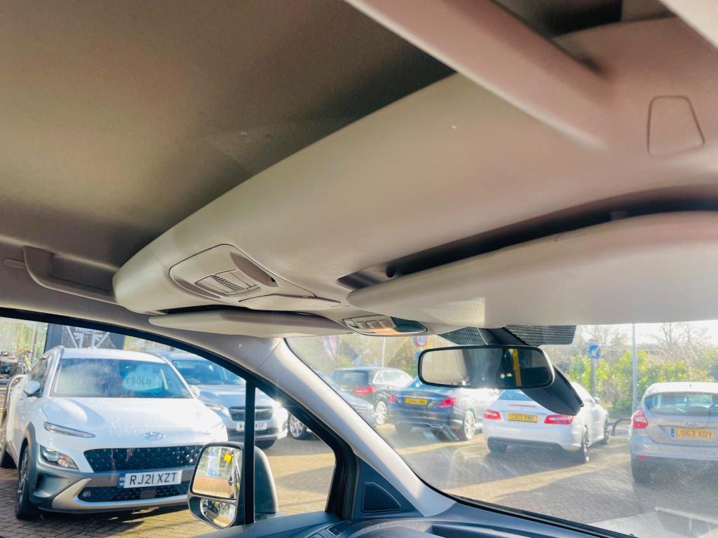 Ford Tourneo Connect 1.6 TDCi Zetec 5dr