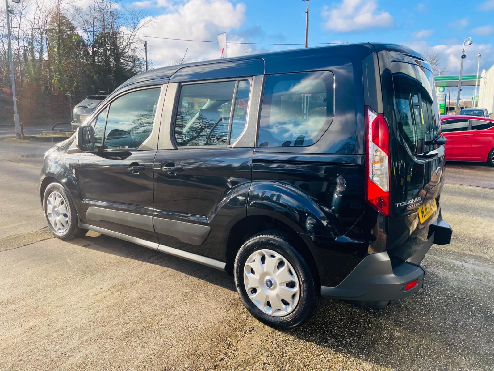 Ford Tourneo Connect 1.6 TDCi Zetec 5dr