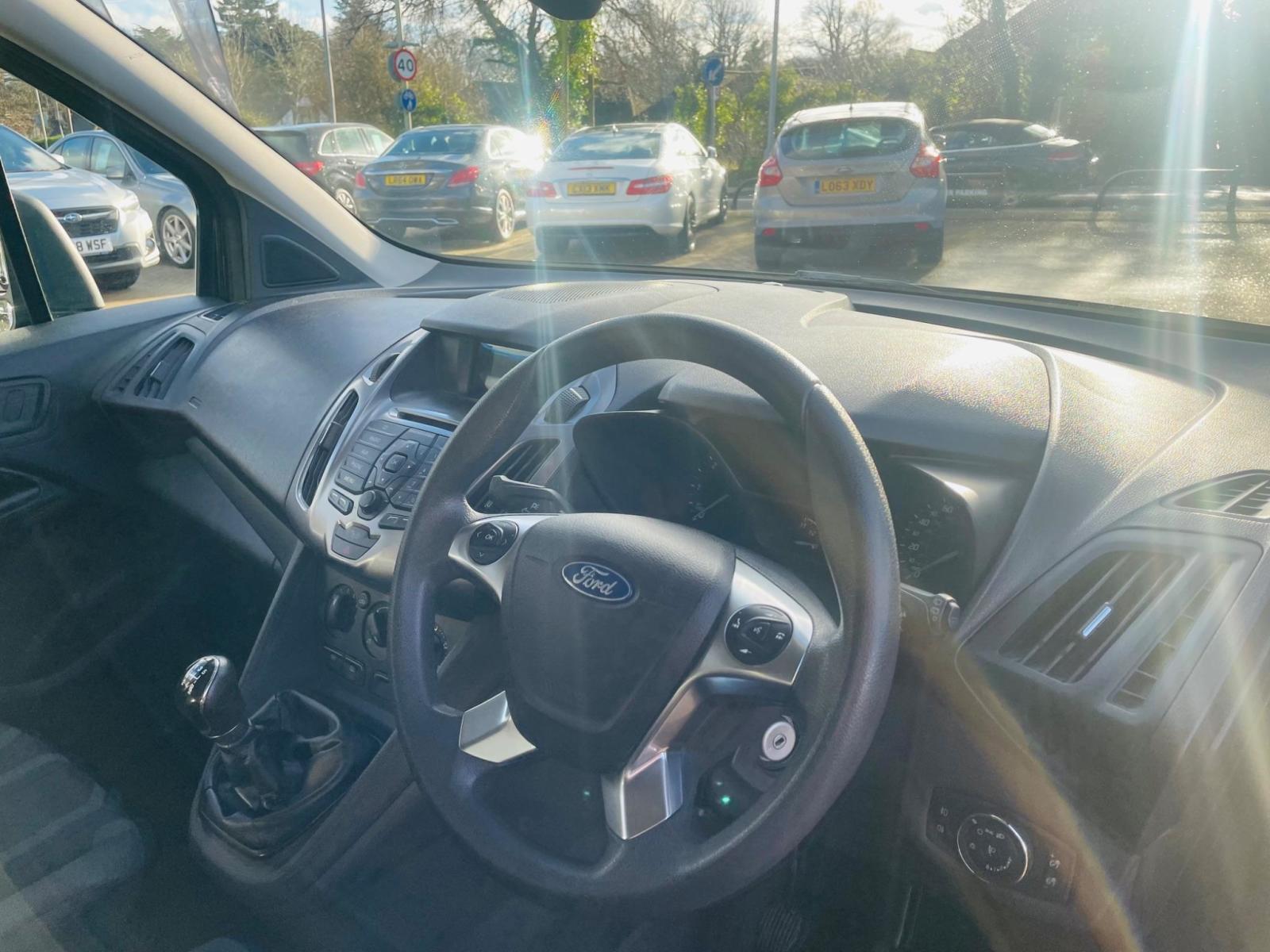 Ford Tourneo Connect 1.6 TDCi Zetec 5dr