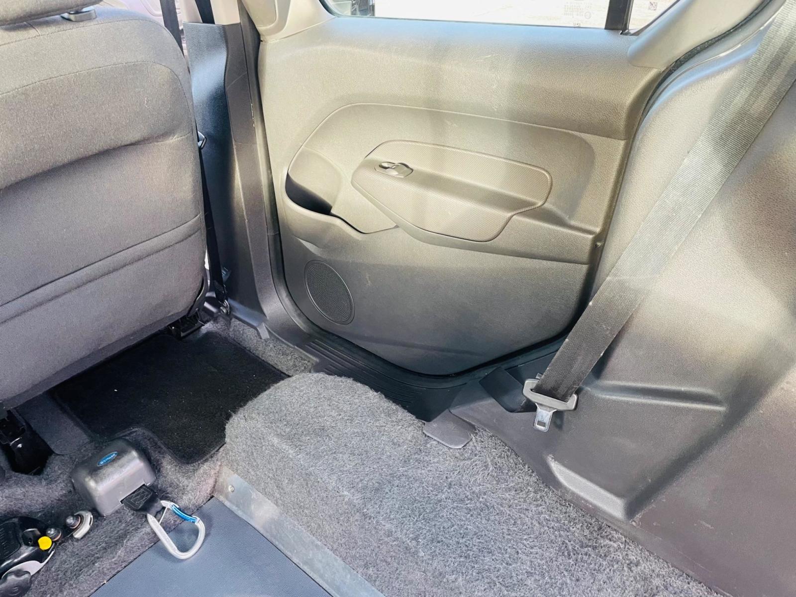 Ford Tourneo Connect 1.6 TDCi Zetec 5dr