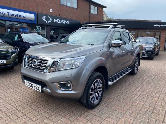 2017 Nissan Navara Double Cab Pick Up Tekna 2.3dCi 190 4WD