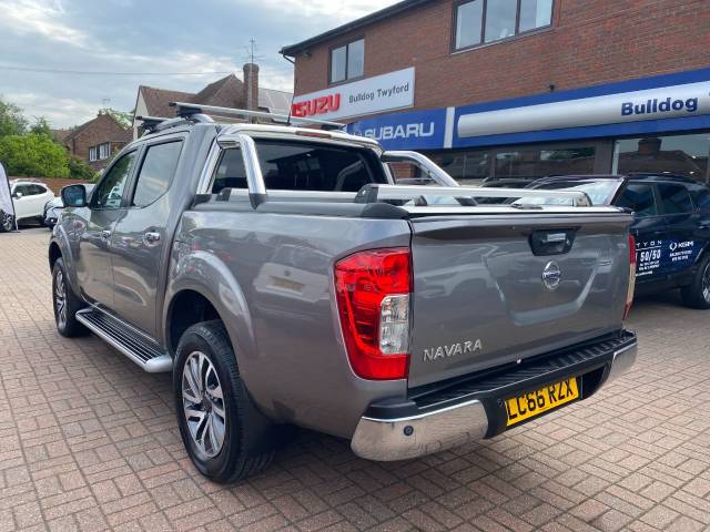 2017 Nissan Navara Double Cab Pick Up Tekna 2.3dCi 190 4WD
