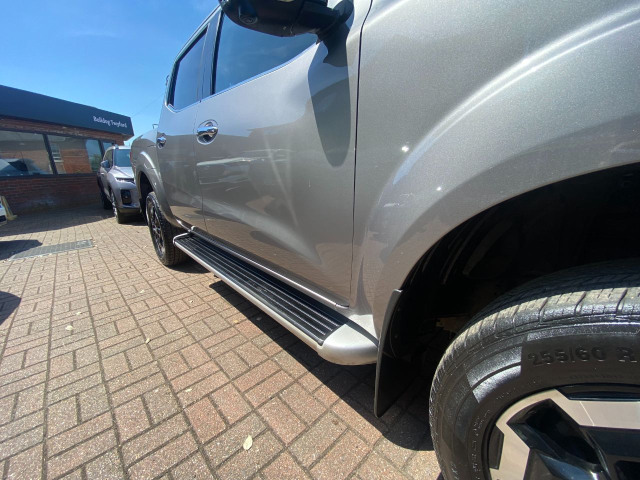 2020 Nissan Navara Double Cab Pick Up Tekna 2.3dCi 190 TT 4WD