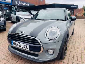 MINI HATCHBACK 2017 (66) at Bulldog Group Twyford