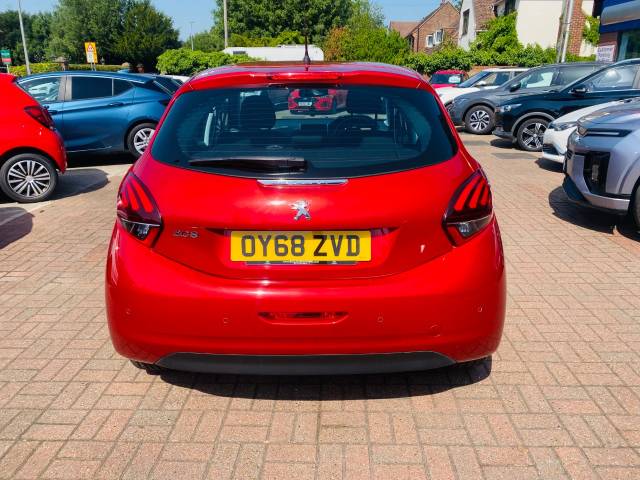 2018 Peugeot 208 1.2 PureTech 82 Signature 5dr [Start Stop]