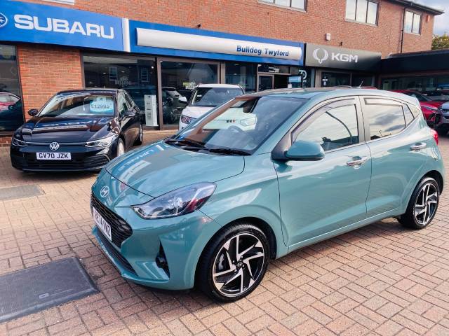 Hyundai i10 1.2 [79] Premium 5dr [Nav] Hatchback Petrol Green