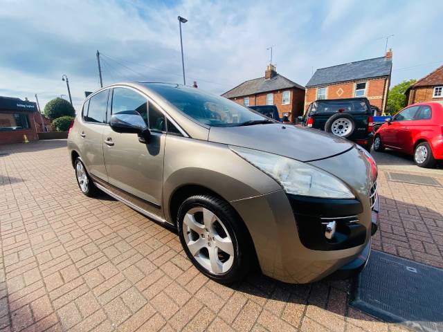 2011 Peugeot 3008 1.6 e-HDi 112 Exclusive 5dr EGC