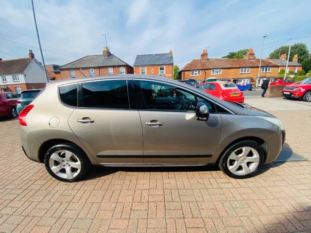 2011 Peugeot 3008 1.6 e-HDi 112 Exclusive 5dr EGC